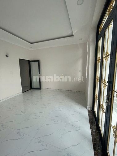 Chính chủ bán nhà phố 1 triệt 1 lầu, tại Cần Đước, Long An