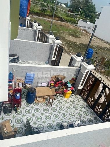 Chính chủ bán nhà phố 1 triệt 1 lầu, tại Cần Đước, Long An