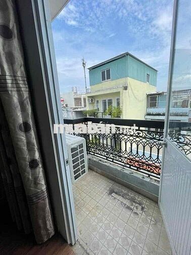 PHÒNG TRỌ GIÁ RẺ - BAN CÔNG THOÁNG MÁT - GẦN ĐẠI HỌC VĂN HIẾN - Y DƯỢC