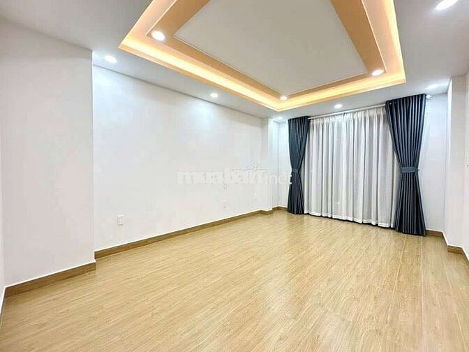 NGUYỄN GIA TRÍ-BÌNH THẠNH,4 TẦNG+ST,62M2 VUÔNG A4,6PN,CHỈ 13..T