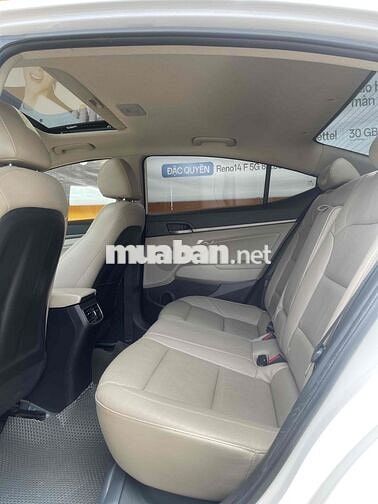 Bán xe Hyundai Elantra 2.0 AT 2018