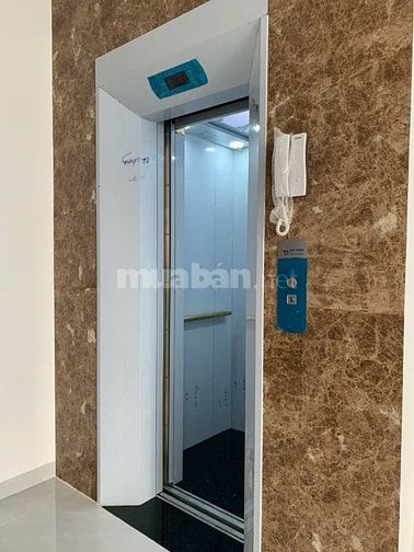Góc,Hẻm xe hơi Hoàng Diệu,Ngang 4m,3Tầng,3PN,Khu Dân Trí,An Ninh,Sạch 