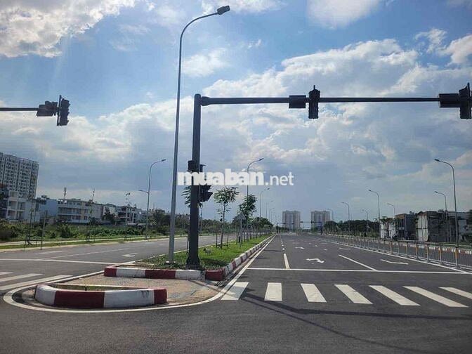 KHU DÂN CƯ PHÂN LÔ 38HA MẶT TIỀN ĐƯỜNG DƯƠNG THỊ GIANG- 100M2-