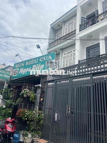 NHÀ SHR 68m2 3 LẦU– 1/ TRẦN THỊ CỜ Q.12 – SÁT GÒ VẤP – 4mx17m 4PN 5WC