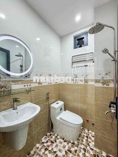 NHÀ TRỆT LẦU KIẾN TRÚC HIỆN ĐẠI MỚI HOÀN THIỆN - TẶNG FULL NỘI THẤT