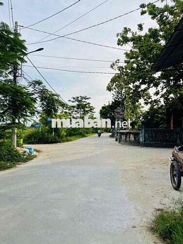 ĐẤT TRỤC CHÍNH TDP DƯỠNG MONG,  DT 114m2 View sông 2,3 ty TL Đg 13met