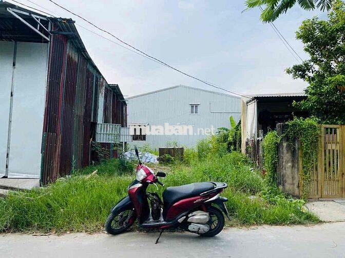 ĐẤT TRỤC CHÍNH TDP DƯỠNG MONG,  DT 114m2 View sông 2,3 ty TL Đg 13met