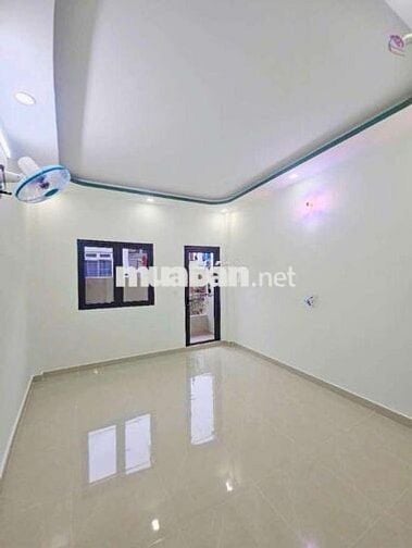 Nhà nở hậu ngay vòng xoay Lê Đai Hành đường Âu Cơ, phương 14, Quận 11