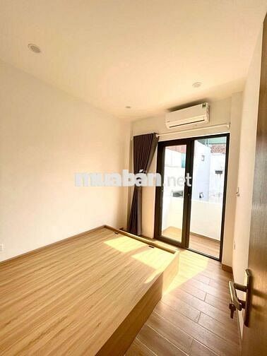 Siêu phẩm CCMN 1n1k 40m2 Full đồ. Ban công thoáng tại Đường Hoàng Mai