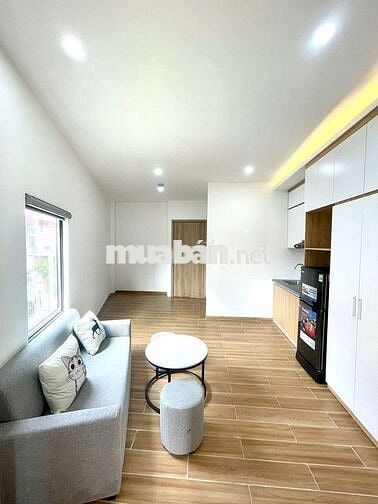 Siêu phẩm CCMN 1n1k 40m2 Full đồ. Ban công thoáng tại Đường Hoàng Mai