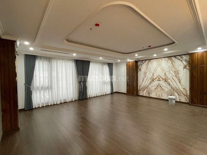 Bán nhà Mặt phố Trúc Bạch, 7 tầng, có thang máy, vỉa hè, ô tô 2 chiều