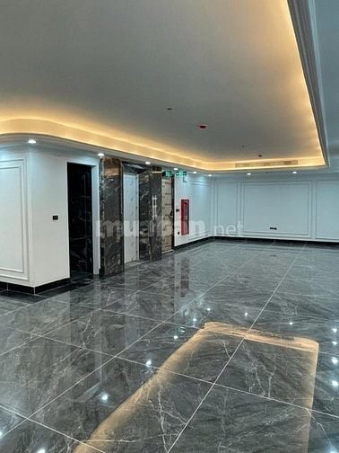 Bán nhà Mặt phố Trúc Bạch, 7 tầng, có thang máy, vỉa hè, ô tô 2 chiều