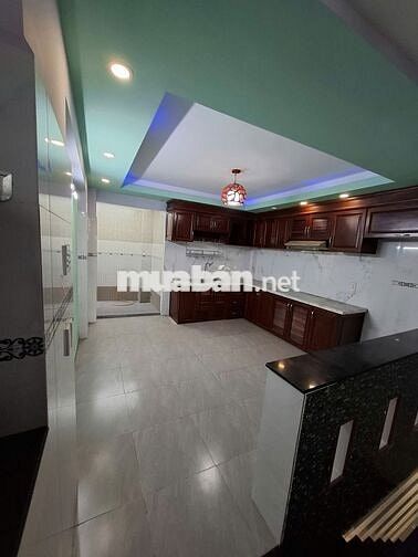 PHÒNG TRỌ TÂN PHÚ 200M TỚI ĐH CÔNG THƯƠNG