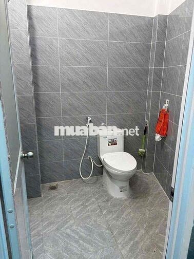 Nhà cho thuê 7tr/th Dt: 4×20 trệt lửng có 2pn 2wc Hướng bắc đường 5m