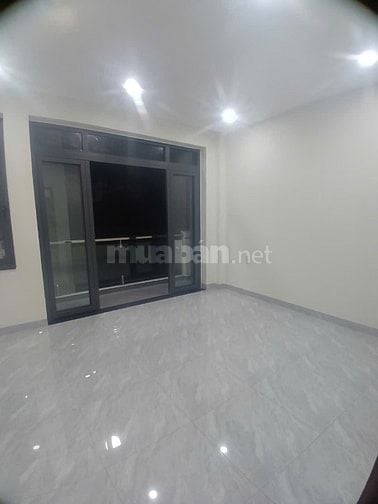 PHÒNG CHO THUÊ - GẦN TRƯỜNG ĐH CÔNG NGHIỆP
