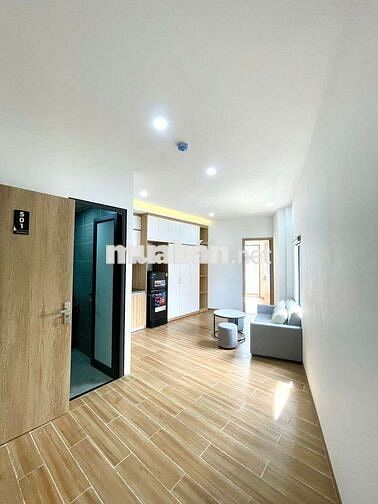 Siêu phẩm CCMN 1n1k 40m2 Full đồ. Ban công thoáng tại Đường Hoàng Mai