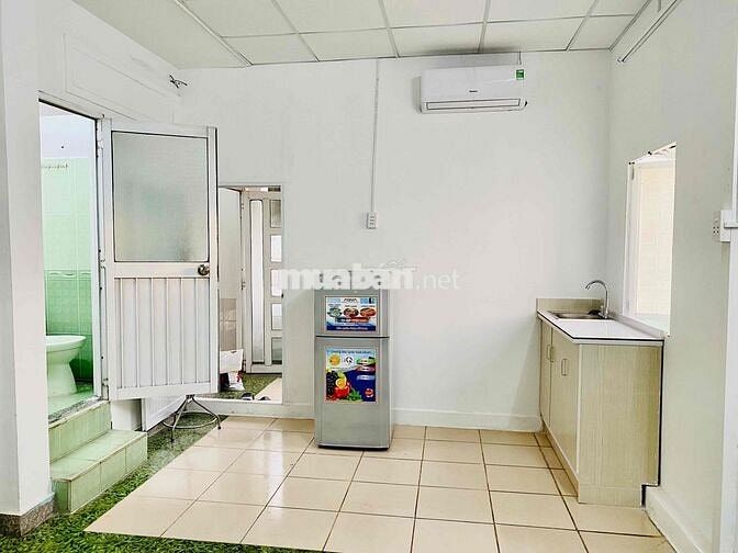 Phòng trọ sân thượng 30m2 ban công  hẻm 159 phạm văn hai p5 tân bình