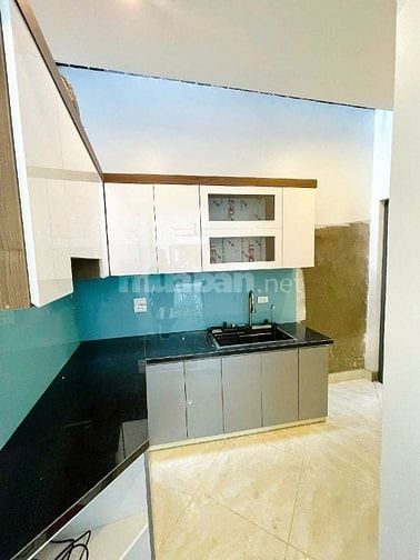 HIẾM – DƯƠNG VĂN BÉ – 52m² – 6 TẦNG THANG MÁY – Ô TÔ DỪNG ĐỖ NGÀY ĐÊM 