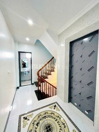 HIẾM – DƯƠNG VĂN BÉ – 52m² – 6 TẦNG THANG MÁY – Ô TÔ DỪNG ĐỖ NGÀY ĐÊM 