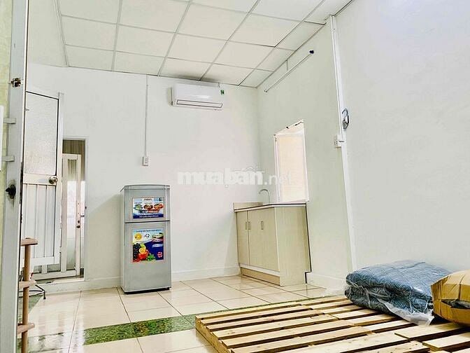 Phòng trọ sân thượng 30m2 ban công  hẻm 159 phạm văn hai p5 tân bình