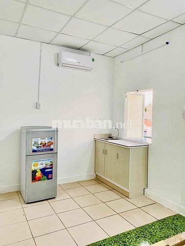 Phòng trọ sân thượng 30m2 ban công  hẻm 159 phạm văn hai p5 tân bình