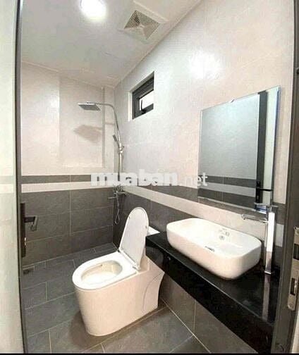 NHÀ MT NGUYỄN TRI PHƯƠNG 3,5 TẦNG NGANG 8M GIÁ 32 TRIỆU