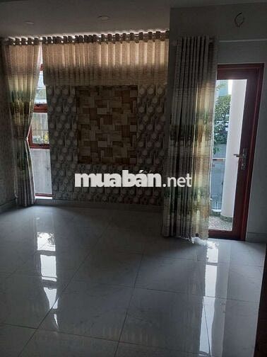 Nhà 4,5 x 10, đúc 3,5 tấm , 4pn, 5wc . 13tr/ tháng