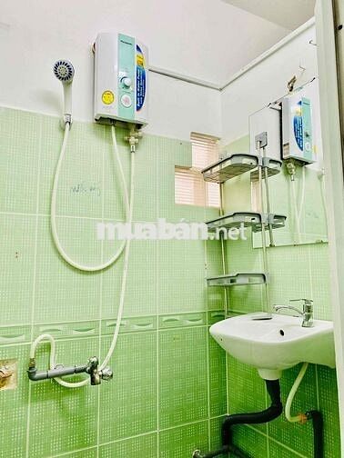 Phòng trọ sân thượng 30m2 ban công  hẻm 159 phạm văn hai p5 tân bình