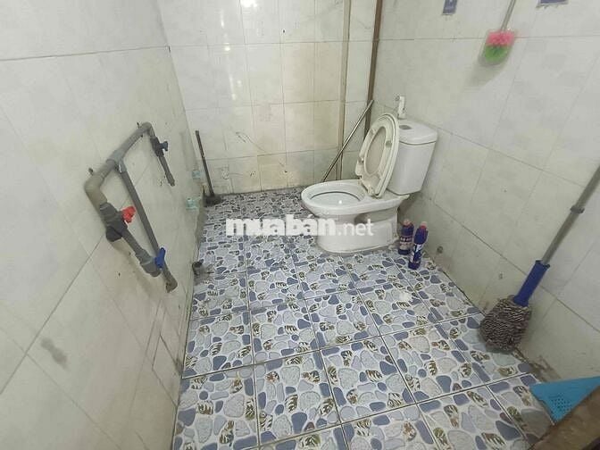 Cho thuê nhà mặt tiền 5x18  ngay chợ Linh Trung Thủ Đức