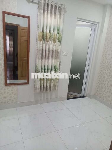 Nhà 4,5 x 10, đúc 3,5 tấm , 4pn, 5wc . 13tr/ tháng