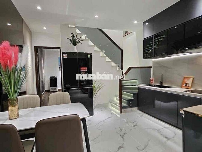 BÁN NHÀ 2 TẦNG 4x13  PHẠM VĂN BẠCH * TÂN BÌNH- FULL NỘI THẤT - Ở NGAY