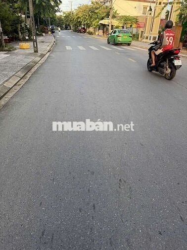 ĐẤT MT ĐƯƠG  NGUYỄN TRI PHƯƠNG- TPHỘIAN KHU KS,HOMSETAY, VILA GIA 4T25