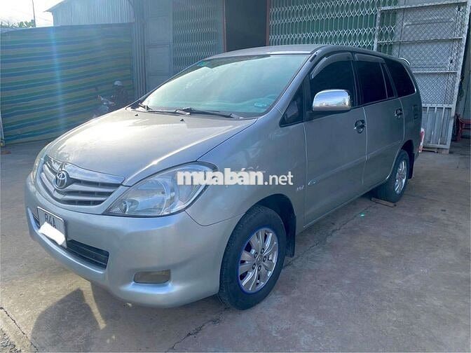 Toyota Innova 2011 G