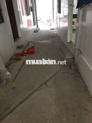 Phòng khép kín đối diện đh thương mại an toàn tuyệt đối