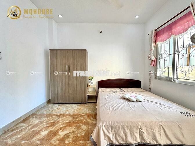 Ban công 40m Full nội thất mới Hoàng Hoa Thám Tân Bình an ninh.