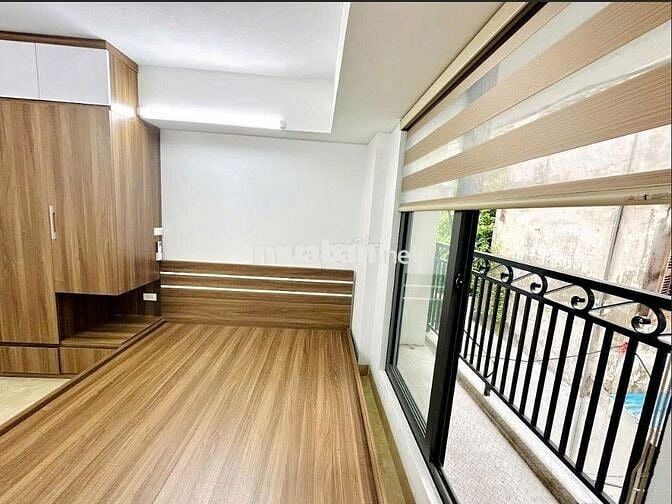 CHO THUÊ STUDIO FULL ĐỒ BAN CÔNG NGAY CÔNG VIÊN CẦU GIẤY
