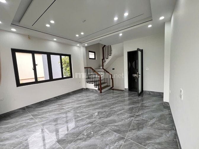 🏡 Nhà đẹp 3 thoáng – 6 tầng – MT 4,4m – Cự Khối 🏡 