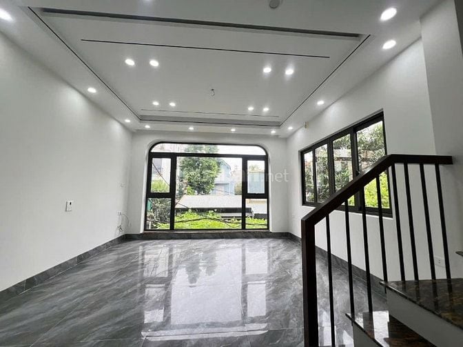 🏡 Nhà đẹp 3 thoáng – 6 tầng – MT 4,4m – Cự Khối 🏡 