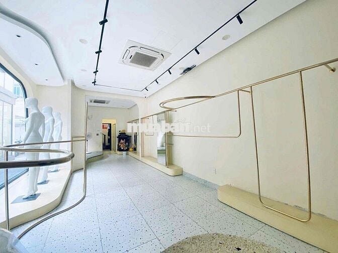 2 TẦNG MT NGUYỄN VĂN LINH KẸP KIỆT SẠCH ĐẸP
