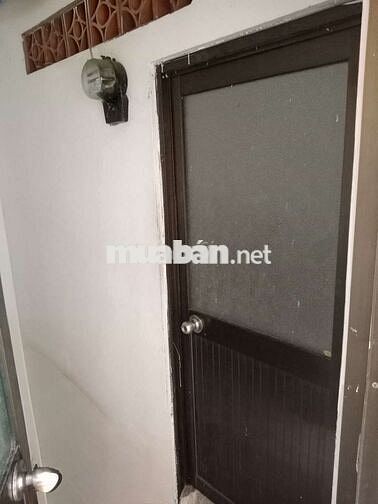 Phòng riêng cho SV năm 1-2 thuê đi học, ngay ĐH Ngân hàng, SPKT TP HCM