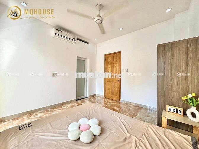 Ban công 40m Full nội thất mới Hoàng Hoa Thám Tân Bình an ninh.