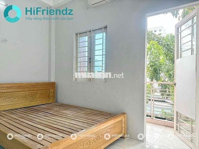 PHÒNG BAN CÔNG GIÁ RẺ SÁT BÊN ĐẠI HỌC CÔNG THƯƠNG CHỈ 5P ĐI XE