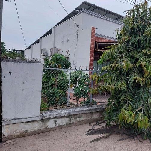 13x36. Đất có nhà mặt tiền đường QL22. 420tr (1m) 