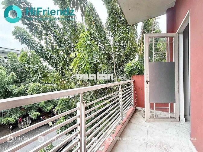 PHÒNG BAN CÔNG GIÁ RẺ SÁT BÊN ĐẠI HỌC CÔNG THƯƠNG CHỈ 5P ĐI XE