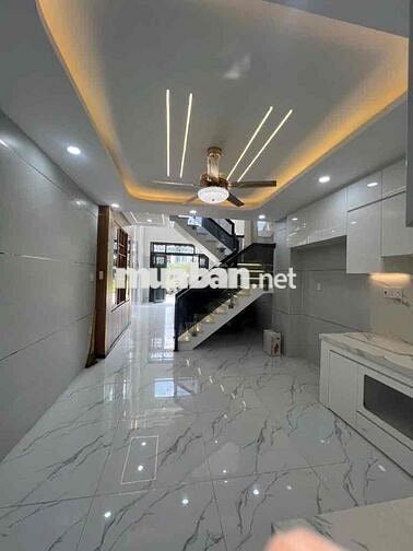 NHÀ 3 TẦNG ĐẸP — GẦN QUỐC LỘ 1A BHHA (4m x 14m) Đường Trước Nhà 8m