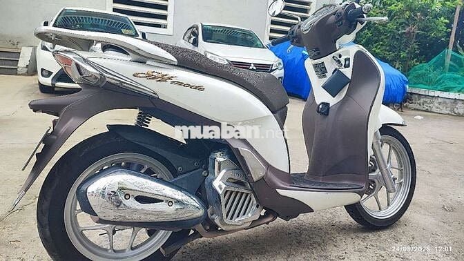 Sh mode 2016 trắng khoá chìa