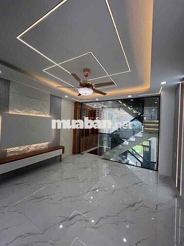 NHÀ 3 TẦNG ĐẸP — GẦN QUỐC LỘ 1A BHHA (4m x 14m) Đường Trước Nhà 8m