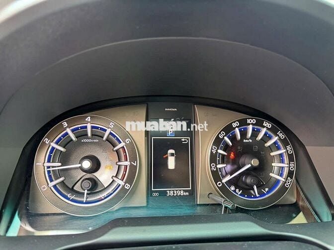 Toyota Innova 2021 2.0G - 38398 km