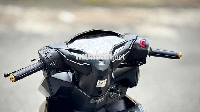 VARIO MẪU CŨ 2018 BIỂN THÀNH PHỐ ZIN MỘC