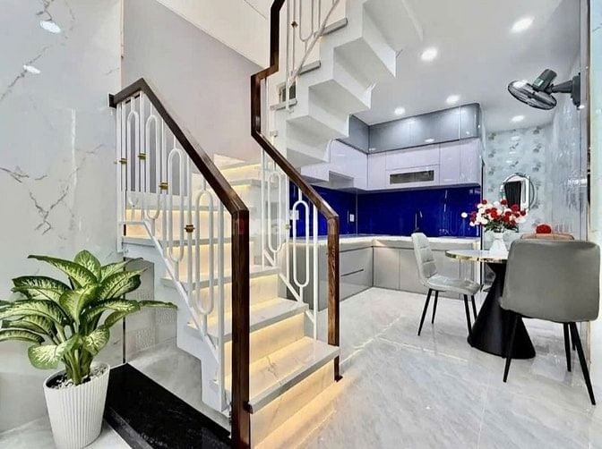 Kẹt tiền bán nhanh nhà Kinh Dương Vương F13 Quận 6